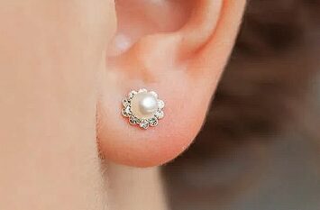 Sudraba auskari ar pērli – klasiska un sievišķīga izvēle līgavām un svētkiem.