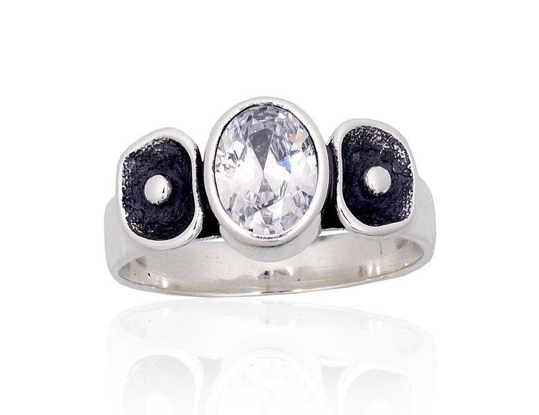 Sudraba gredzens ar cirkoniem, Sudrabs 925°, oksidēts pārklājums, 18.5 izm.