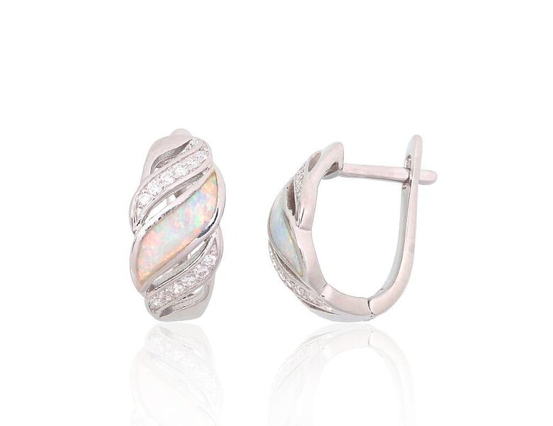 Sidabriniai auskarai su baltu opalitu ir cirkoniais, angliškas užsegimas, 925 sidabras su rodžio padengimu
