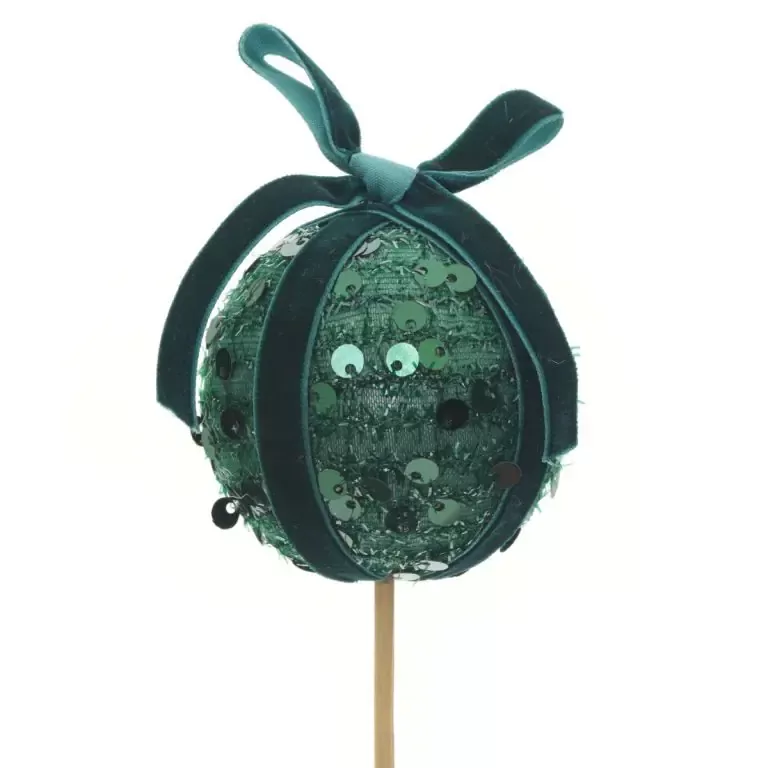 Zaļa Ziemassvētku bumbiņa uz kociņa 50 cm – Dāvana