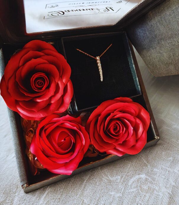 Romantic gift set with silver necklace and soap roses – 925 sterling silver with rose gold plating