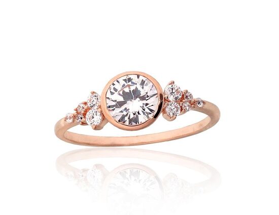 Zelta gredzens ar cirkoniem, sarkanais zelts 585°, 18.5 izm.