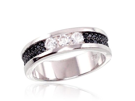 Sudraba gredzens ar cirkoniem, 925°, rodija pārklājums, izmērs 17