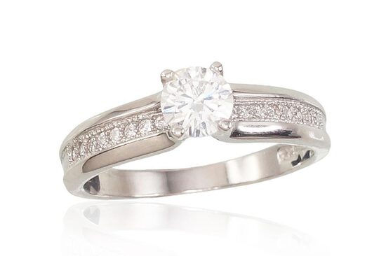 Sudraba saderināšanās gredzens ar cirkoniem 19 izm. – 925°, rodija pārklājums