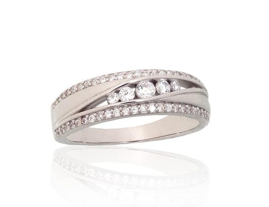 Sudraba gredzens ar cirkoniem, 925° sudrabs ar rodija pārklājumu, 17 izm.