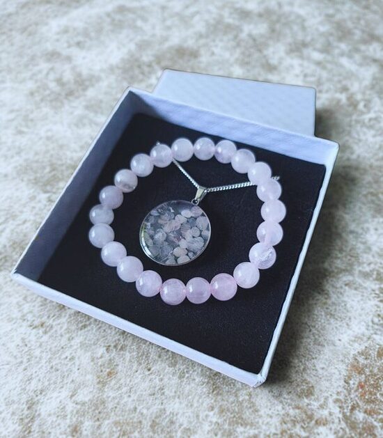 Rose Quartz Jewelry Set with Pendant and Bracelet
