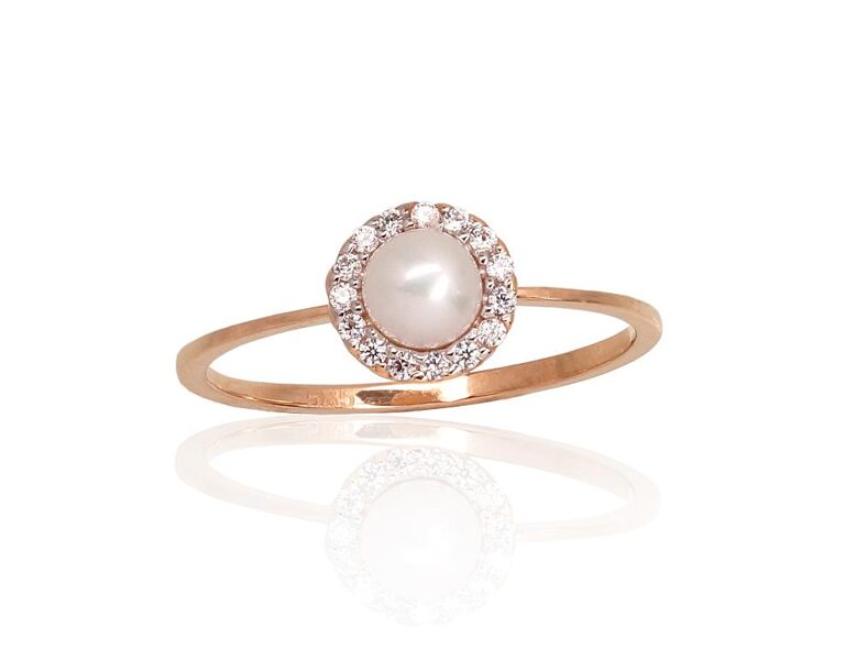 Sieviešu zelta gredzens ar pērlēm un cirkoniem – 585° sarkanais zelts ar rodija pārklājumu, 16. izmērs