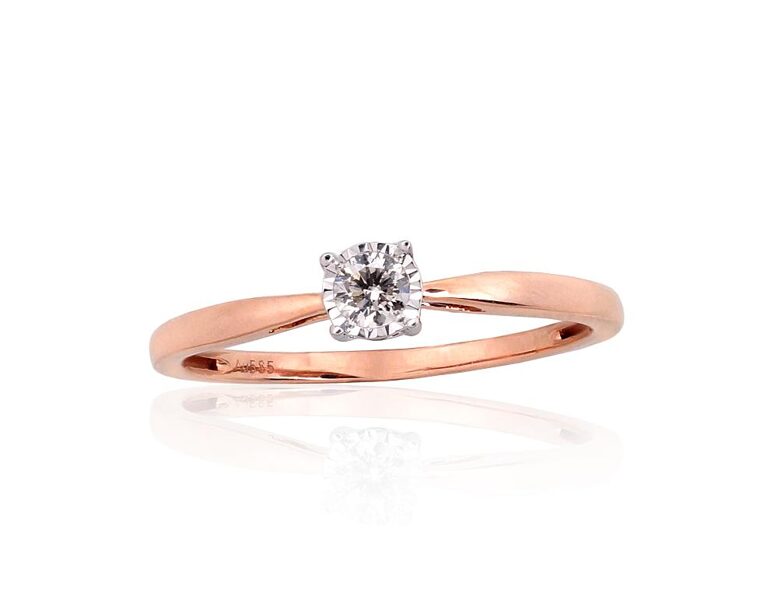 Золотое помолвочное кольцо с бриллиантами 0.11 Ct, размер 18.5