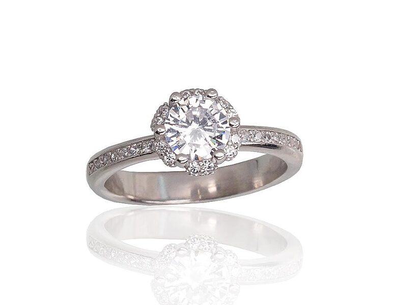 Silver engagement ring with zirconia, size 18.