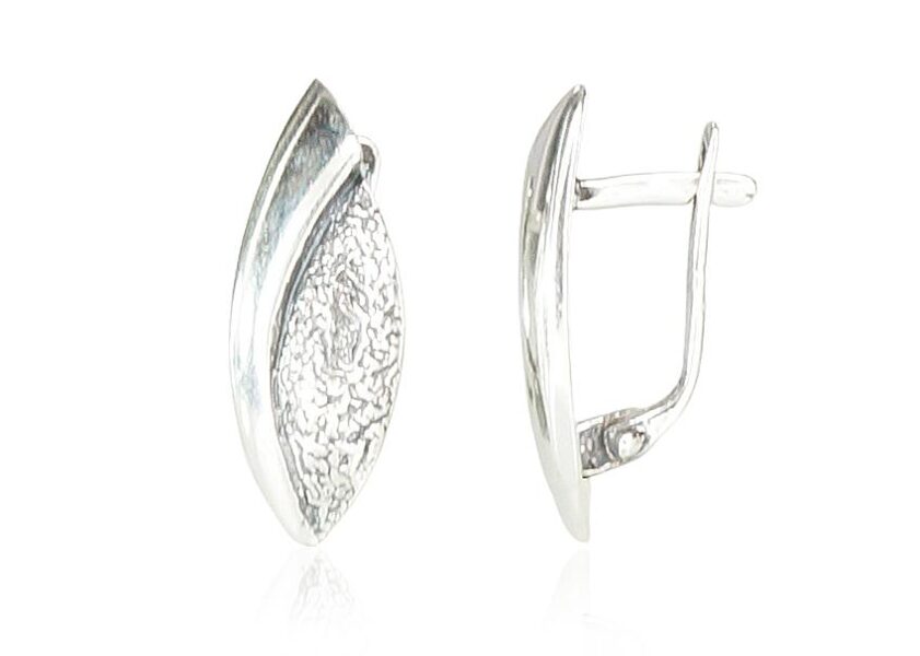 Sieviešu sudraba auskari ar 'angļu' slēdzi