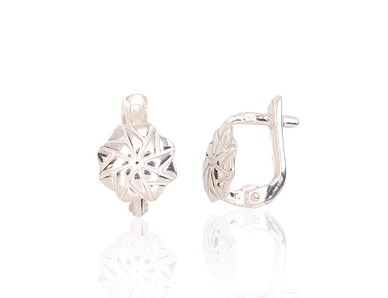 Серебряные серьги на английском замке