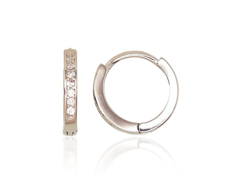 Sudraba auskari ar apaļu aizdari un cirkoniem – 925°, rodija pārklājums