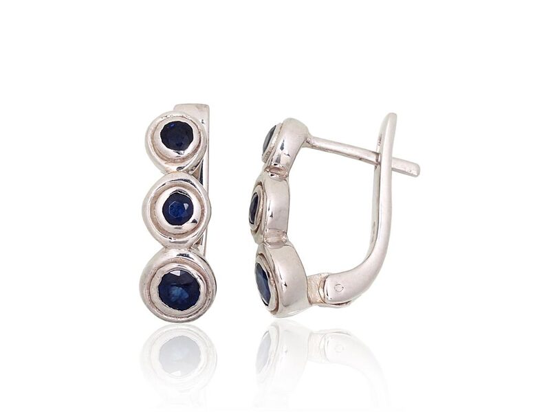  Silver earrings with sapphires