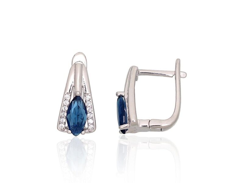 Sudraba auskari ar ziliem cirkoniem un “angļu” slēdzēju, 925° sudrabs ar rodija pārklājumu