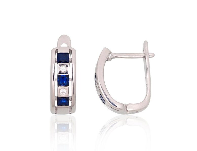 Серебряные серьги с английским замком, цирконы, родий