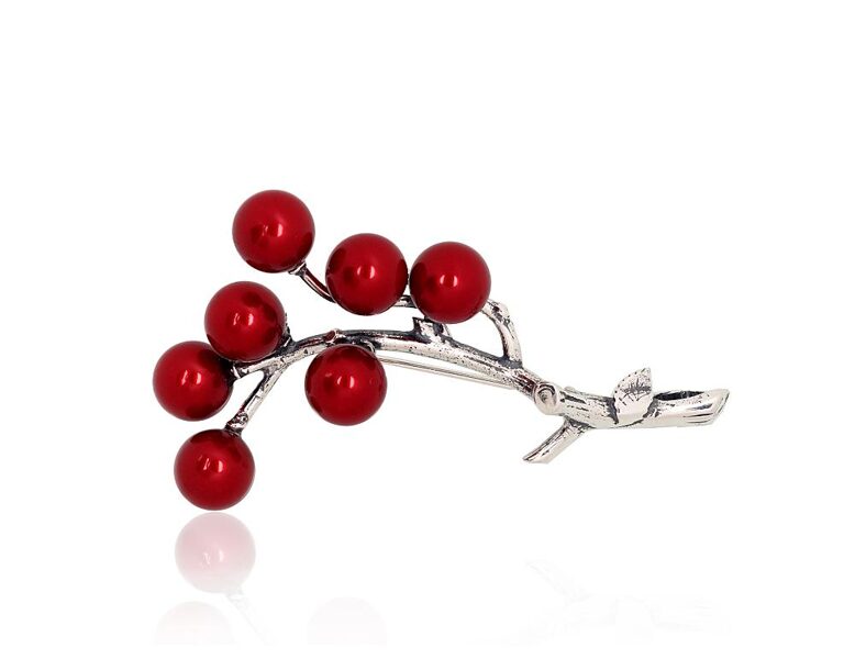 Sidabrinė segė su raudonomis imitacinėmis perlėmis, oksiduotas 925 sidabras, 57 mm