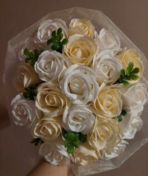 Bath Flowers: 21 Rose White/Cream