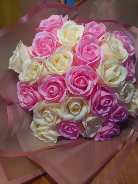 Soap Flower Bouquet Pink/Cream - 25 pcs.