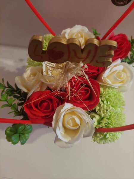 Ziepju ziedi groziņā Sarkans LOVE