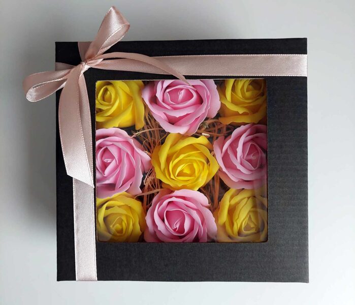 Bath Flowers in a Box - 9 Roses - Vibrant Pink