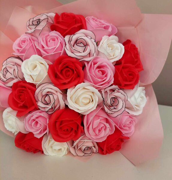 Foam soap rose bouquet RED & PINK