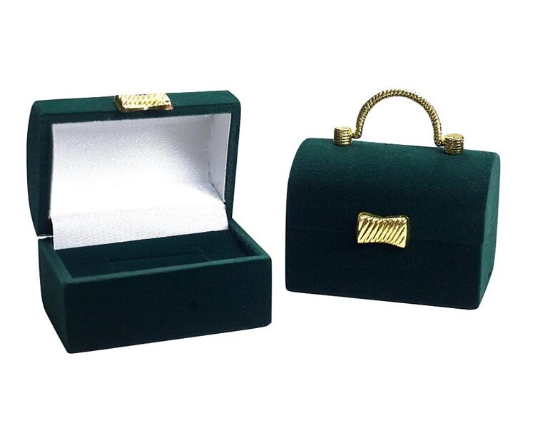 Dāvanu kārbiņa “Somiņa” zaļā krāsā juvelierizstrādājumiem